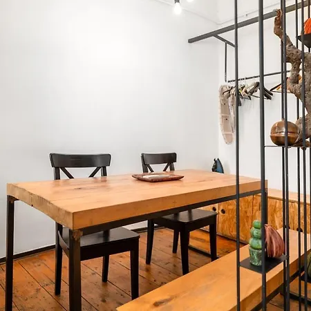 Stylish And Designed 1br In A Prime Location Lejlighed