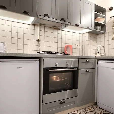Stylish And Designed 1br In A Prime Location Appartement Istanboel